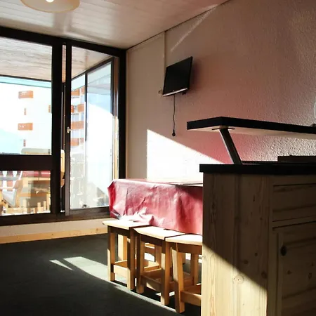 Serac - Location: En De La Station Mae-9049 Apartment