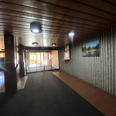 Appartement Serac - Location: En De La Station Mae-9049