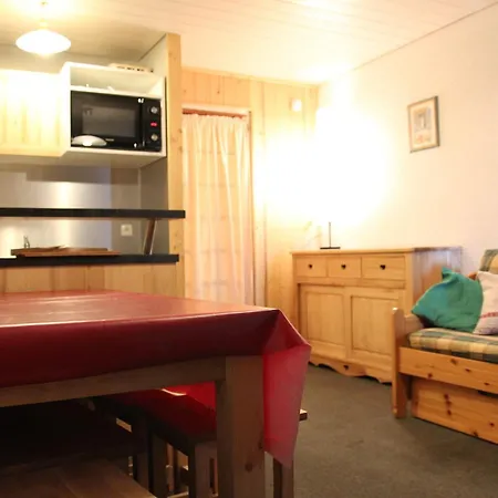 Serac - Location: En De La Station Mae-9049 Appartement