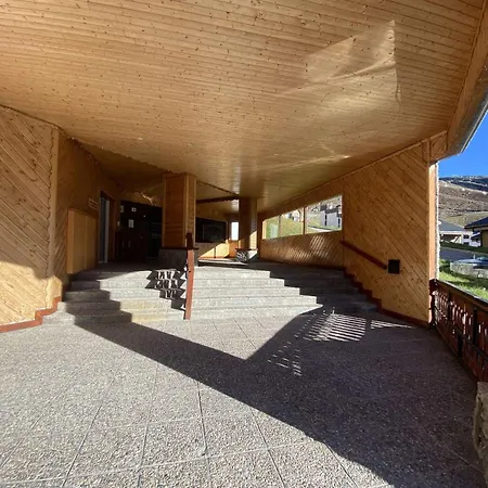 Serac - Location: En De La Station Mae-9049